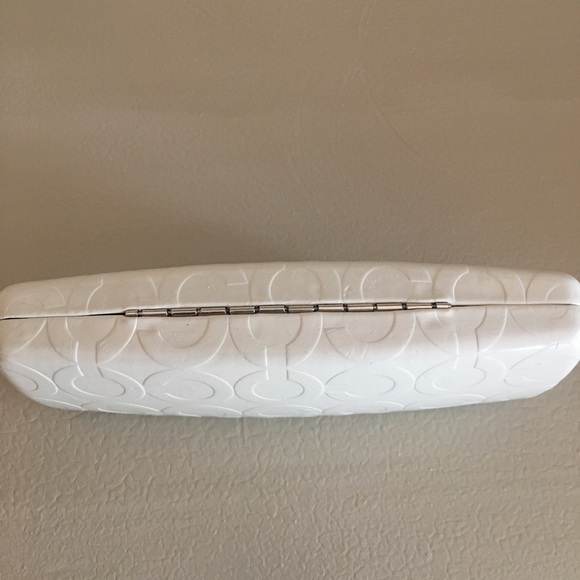 Coach eye glasses case - Picture 3 of 8